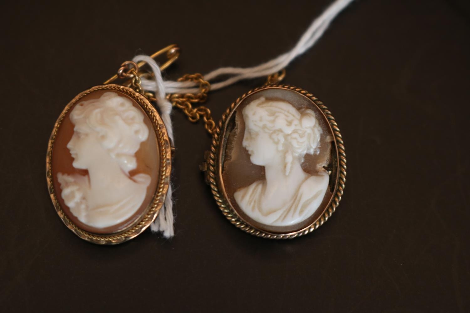 2 9ct Gold Ladies Portrait Cameos