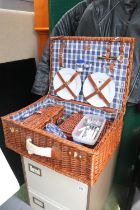 Fitted Wicker Picnic set