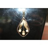 Ladies 9ct Gold Pearl Set Leaf and Floral bud design pendant on chain 44cm in Length