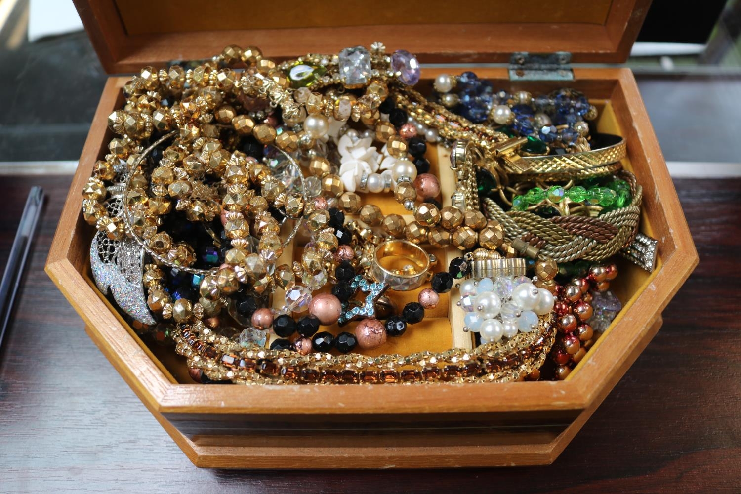 Collection of assorted Ladies Costume Jewellery to include Necklaces, Bangles etc