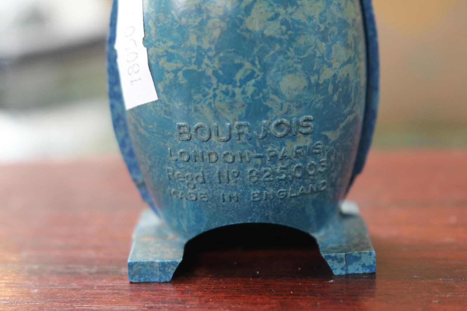 Bakelite Bourjois Paris Owl Perfume holder 9.5cm in Height - Image 2 of 3