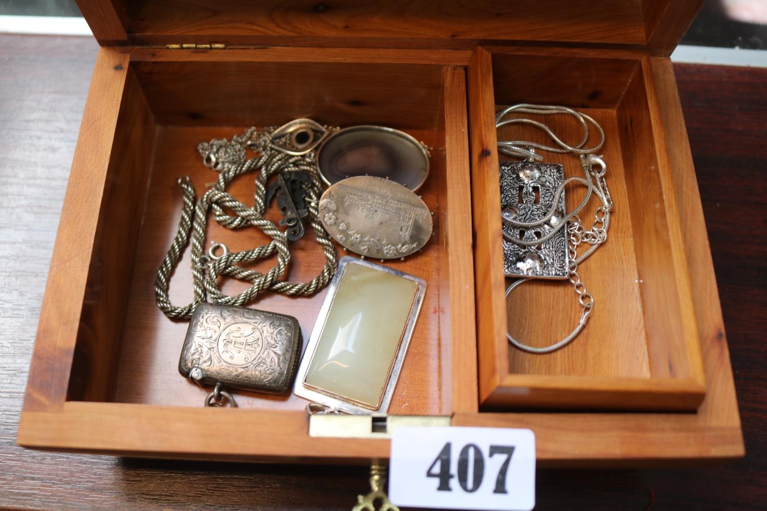 Collection of assorted Edwardian and later Silver and other jewellery to include a Ely Cathedral