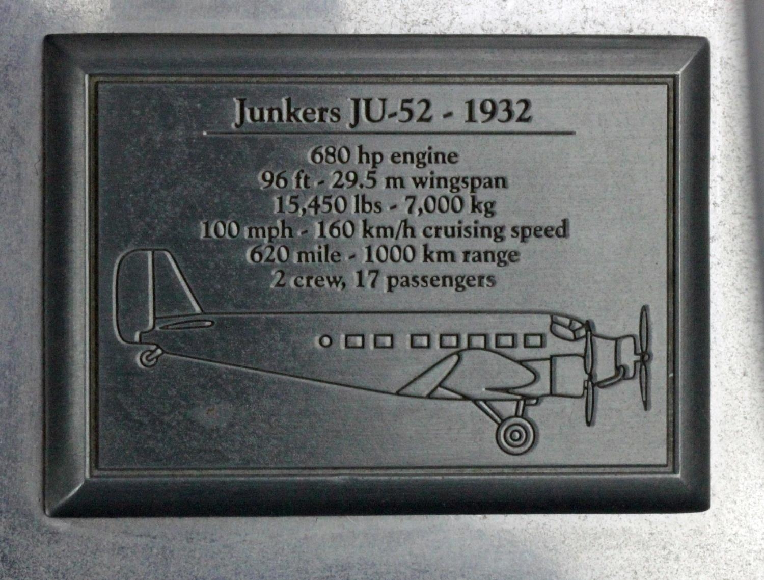 Authentic Models Highly Collectable Limited Edition Junkers JU-52 'Iron Annie'. Authentic Models - Bild 9 aus 10