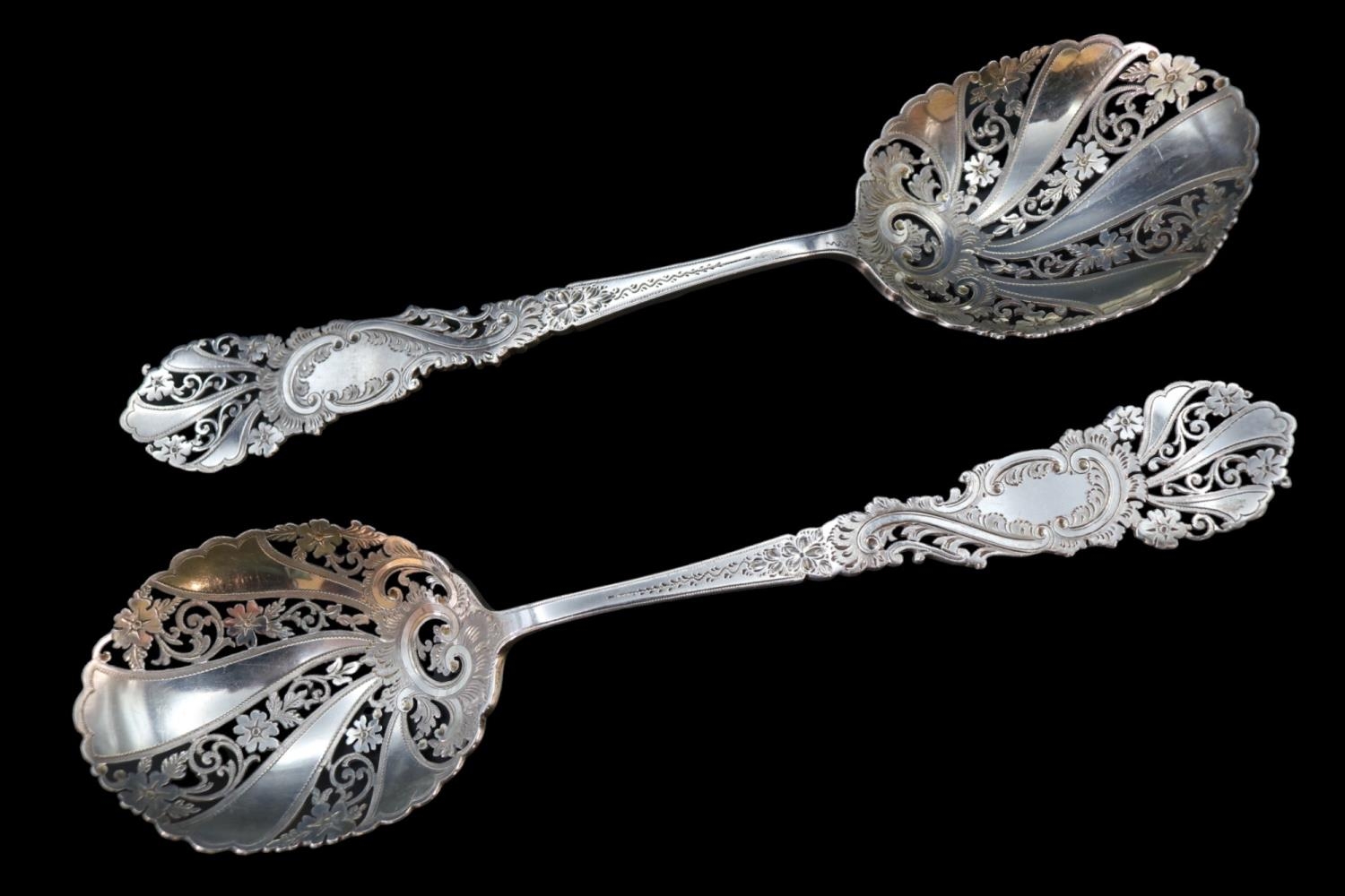 Collection of 19thC Silver & other Spoons to include a set of 4 Silver Plated Gilt fruit decorated - Bild 3 aus 9