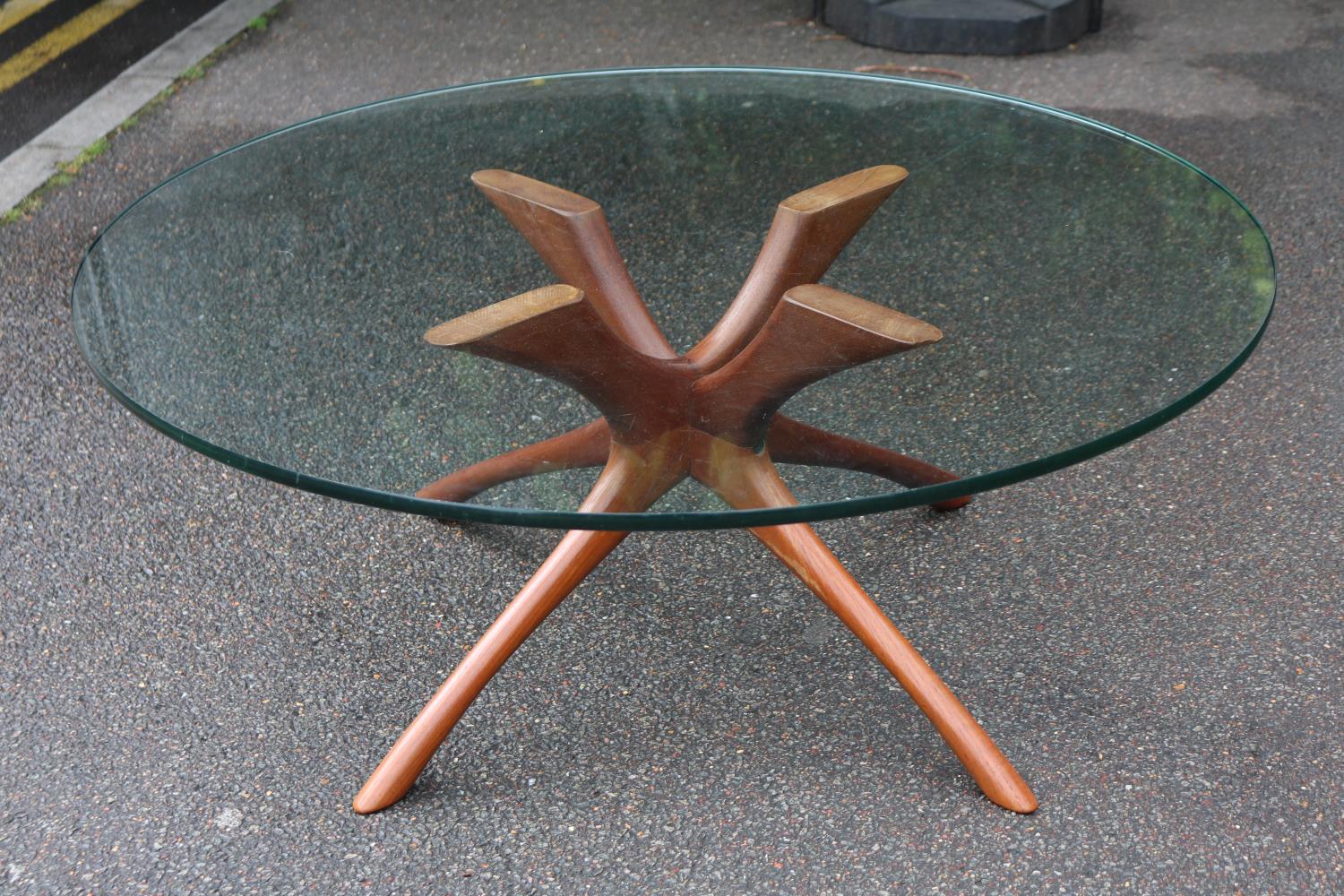 Mid Century Danish Teak Wood Coffee table by Illum Wikkelso C.1960. 105cm in Diameter