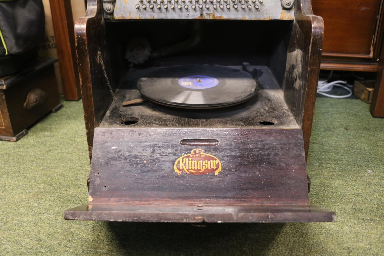Unusual early twentieth century Klingsor phonograph in oak case with flap down front exposing record - Image 3 of 3