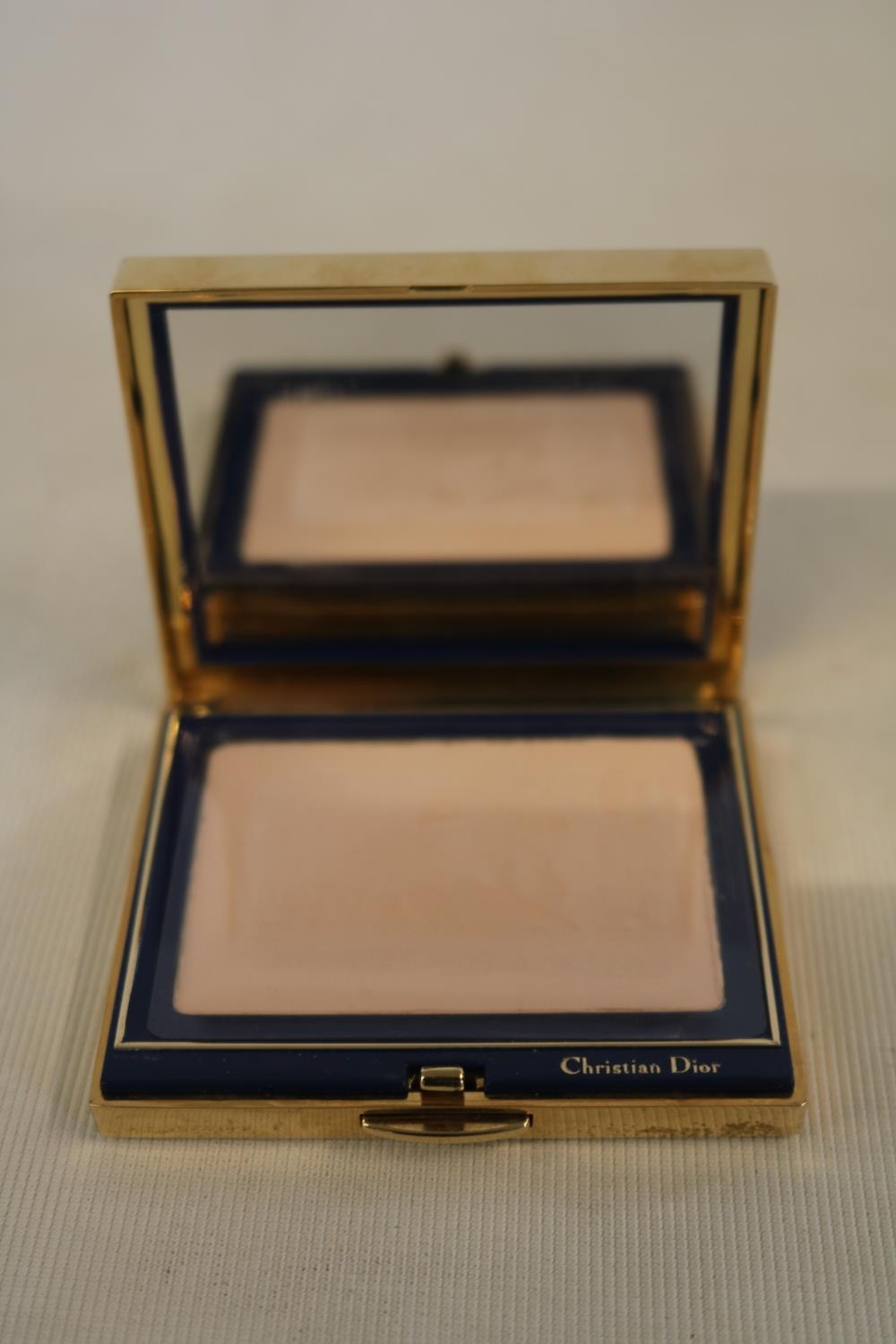 Christian Dior of Paris Refillable Luxury Powder Compact Boxed and a Chanel Compact - Image 3 of 5