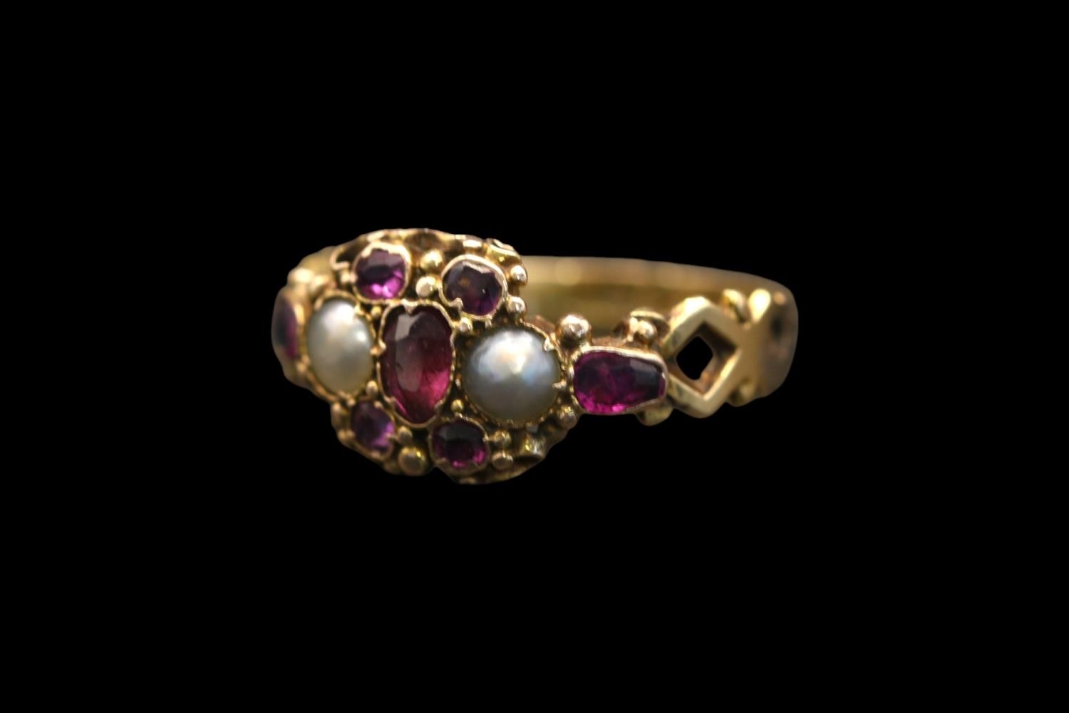 Victorian 18ct Gold Amethyst & Seed Pearl set ring. Comprising of 2 Rub over set seed pearls