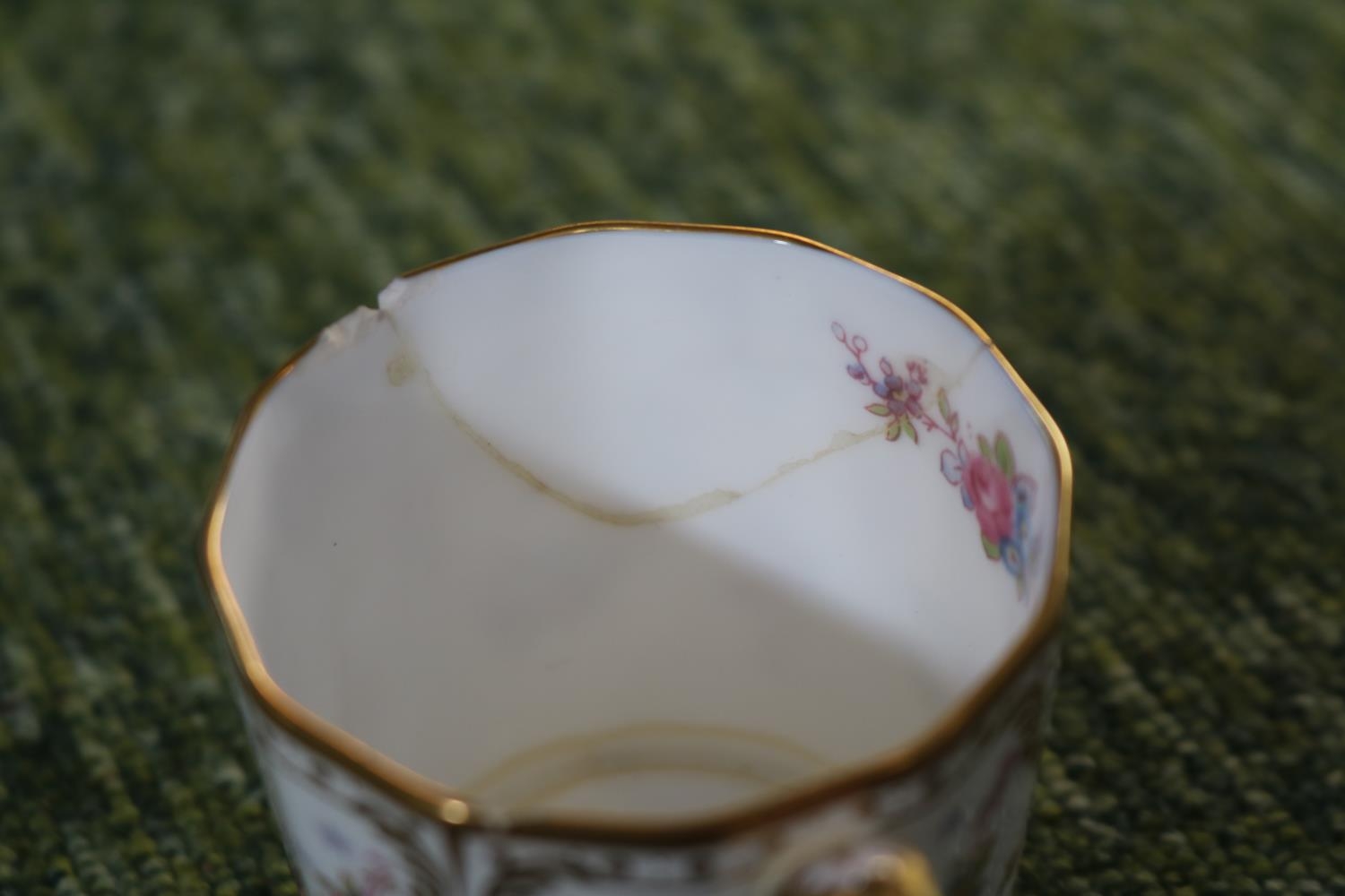 Royal Crown Derby Royal Antoinette A1225 Lombardy Part Dinner & Tea service to comprise of approx. - Image 3 of 8