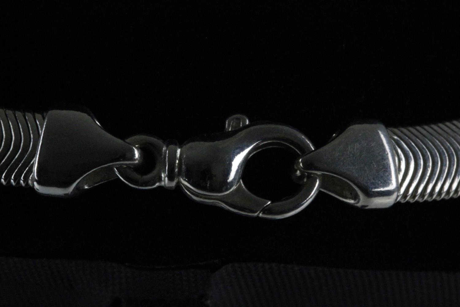 Solid silver herringbone design necklace 8mm wide, weighs 43.4gms with lobster clasp. - Image 3 of 3