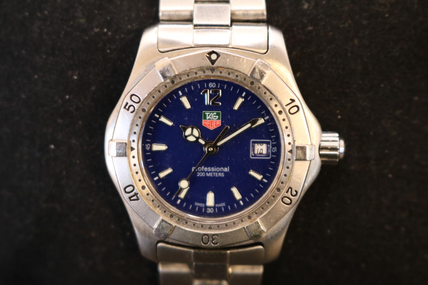 Tag Heuer Professional 200m ladies Swiss quartz watch with date window and blue dial. 30mm case - Image 2 of 4