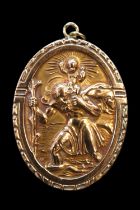 Oval 9ct Gold Italian Grand Tour style St Christopher on hoop 45mm in Height. 9.4g total weight