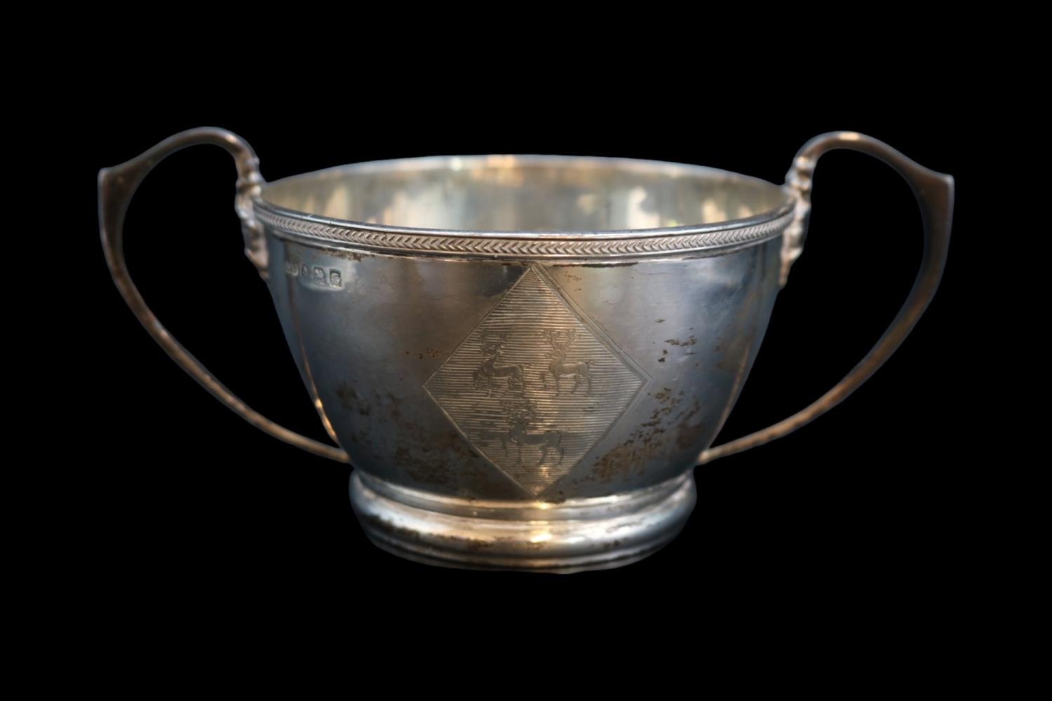 Interesting Two Handled Silver Cup engraved with Jesus College Oxford crest Birmingham 1931. 170g