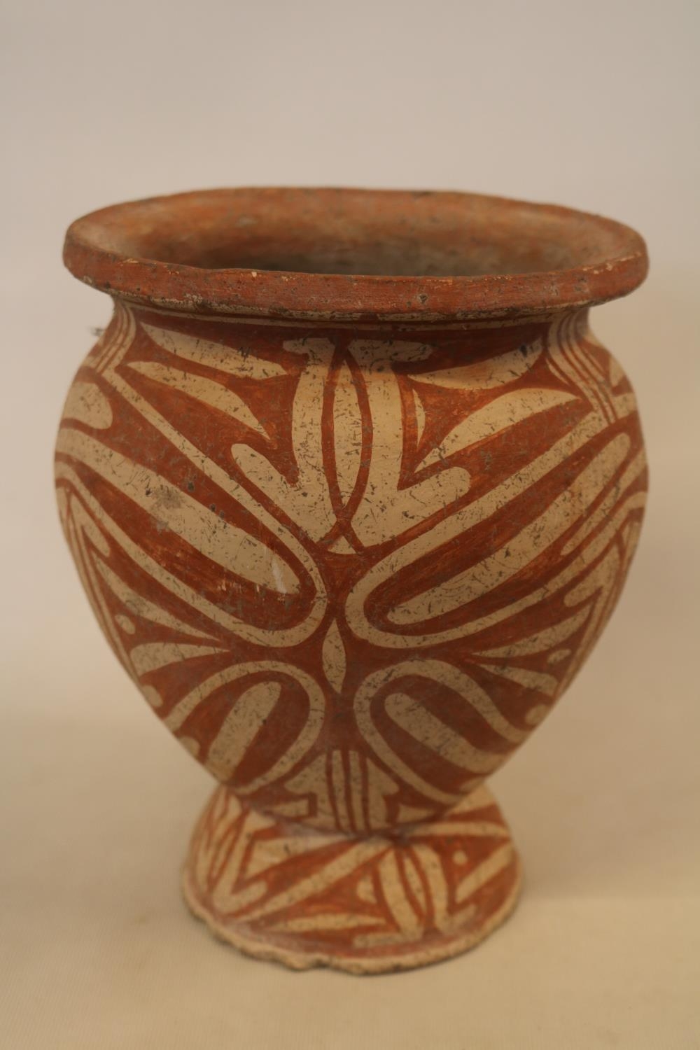 Ban Chiang Thai Ceramic Middle Period 900 - 300 BC. Vase of Ovoid form with flared base with two - Image 3 of 5