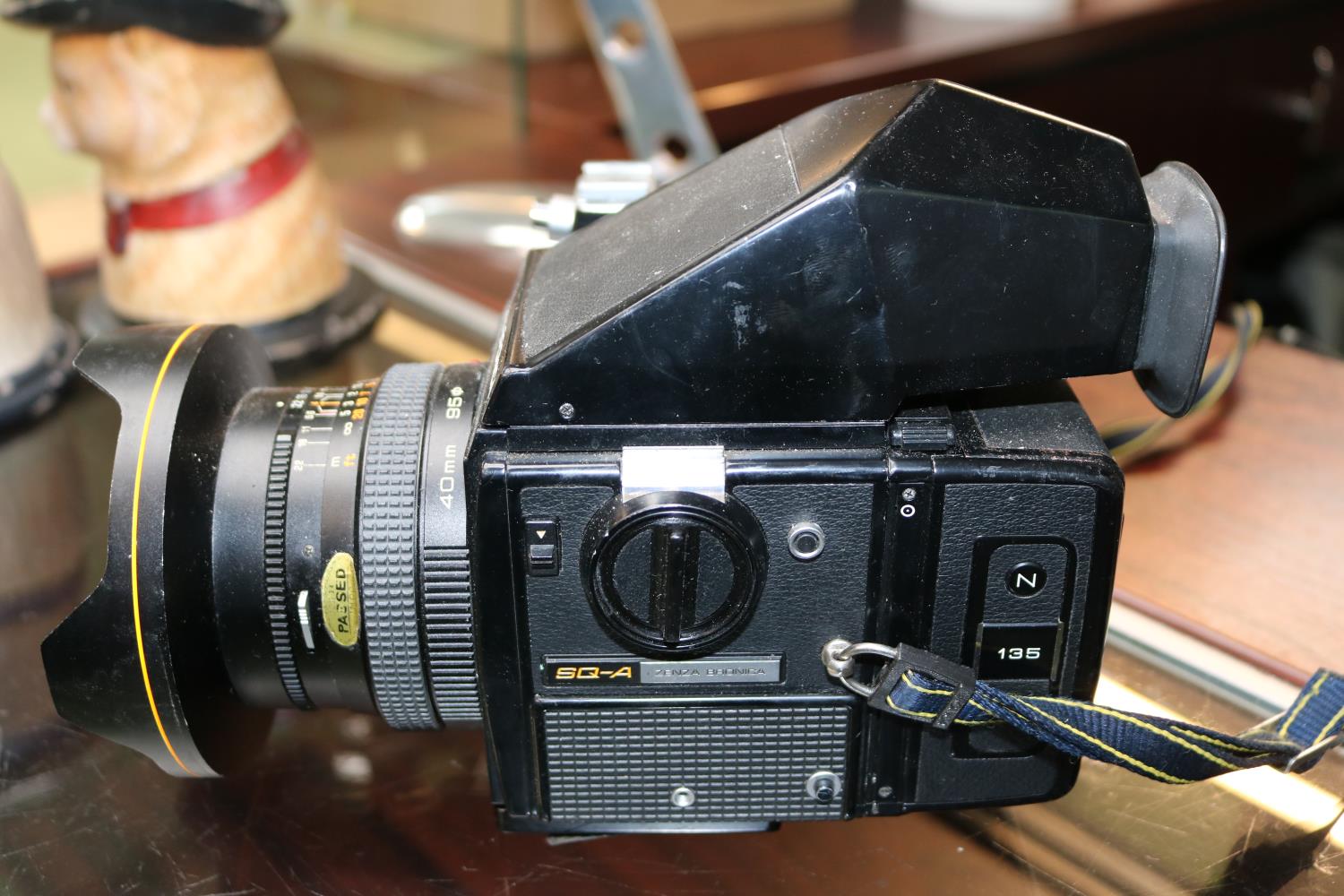 Zenza Bronica SQ-A 135 Medium Format Camera with 40mm Lens with 3 SQ Film backs, 80mm Lens and - Image 4 of 4