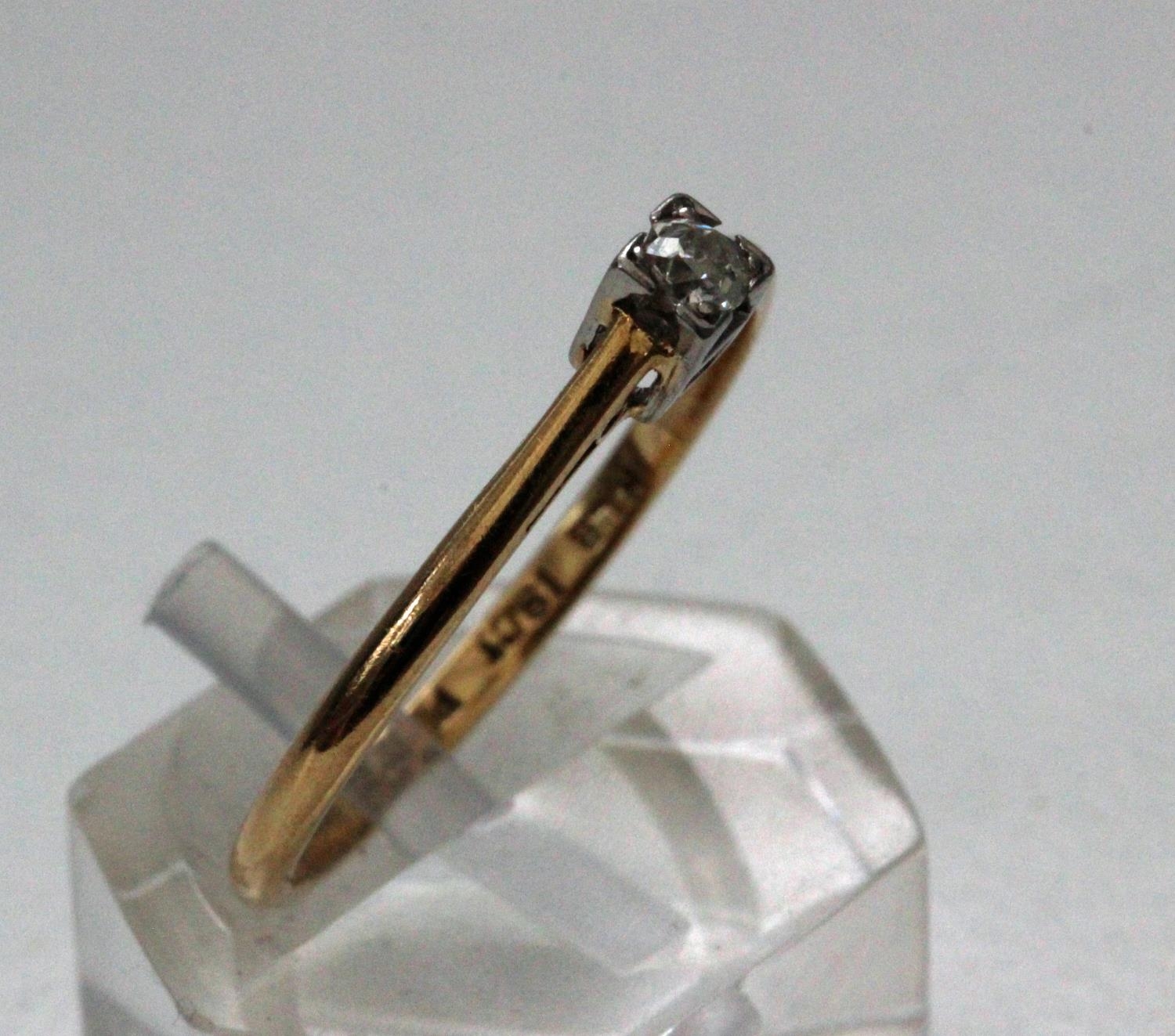 18ct Gold & Platinum Diamond Solitare 0.16ct Ring. 18ct yellow gold & platinum diamond solitare 0. - Image 3 of 4