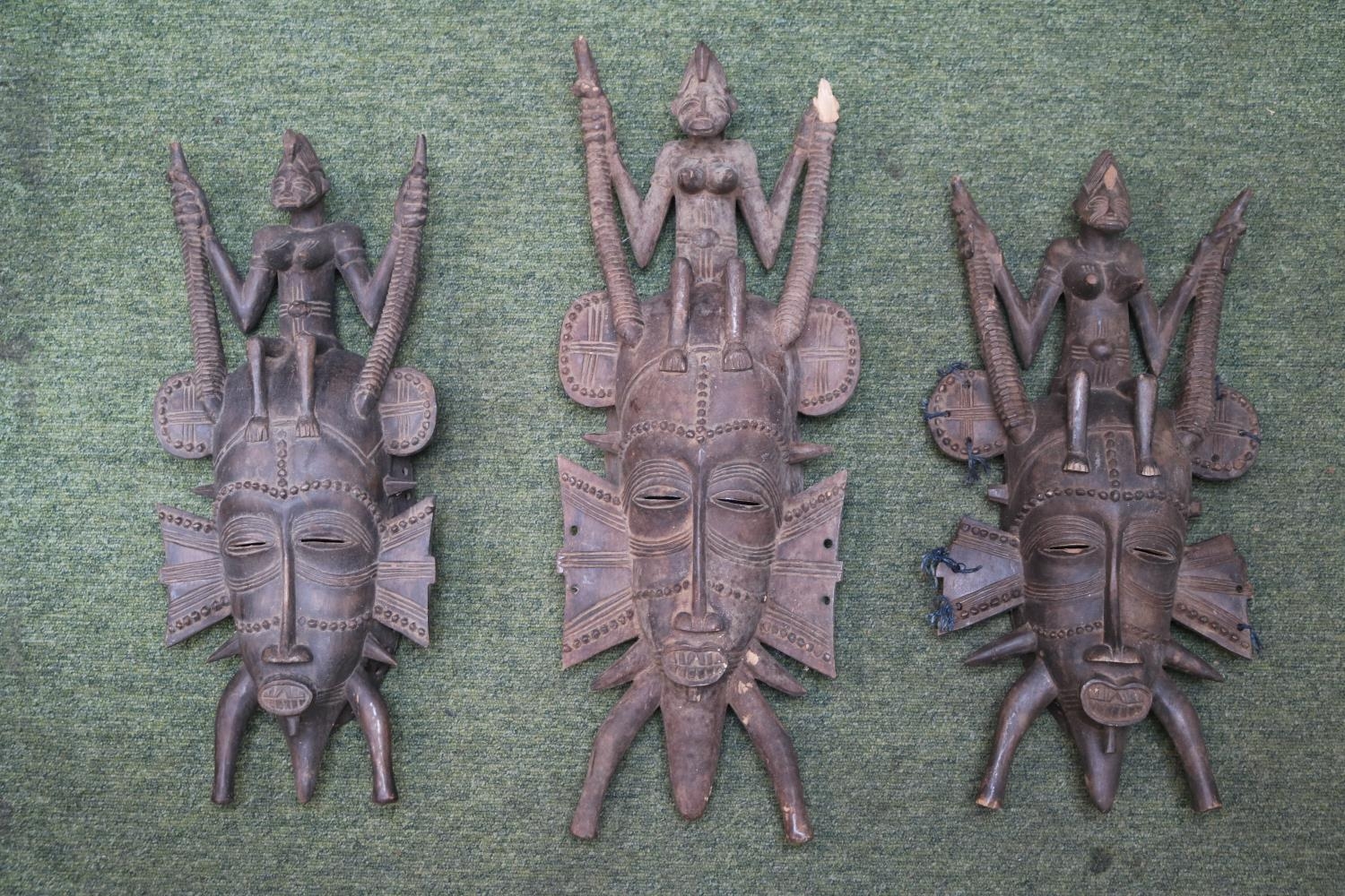 3 Ethnographic Ivory Coast Kpeliye Senoufo Masks. Largest 59cm in Length - Image 2 of 5