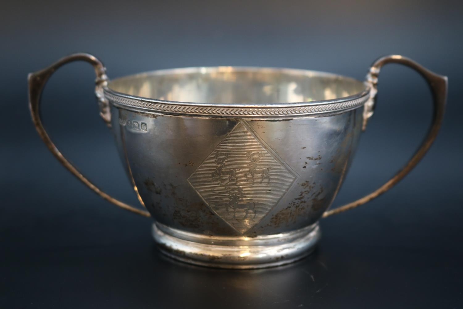 Interesting Two Handled Silver Cup engraved with Jesus College Oxford crest Birmingham 1931. 170g - Image 2 of 4