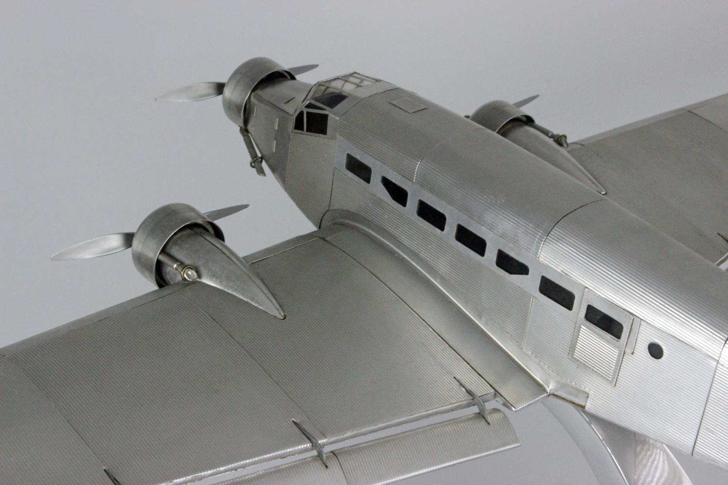 Authentic Models Highly Collectable Limited Edition Junkers JU-52 'Iron Annie'. Authentic Models - Bild 6 aus 10