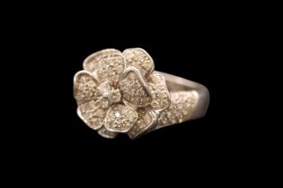 Designer Leo Pizzo Floral design 18ct White Gold Diamond Cluster ring. Modelled as a flower head