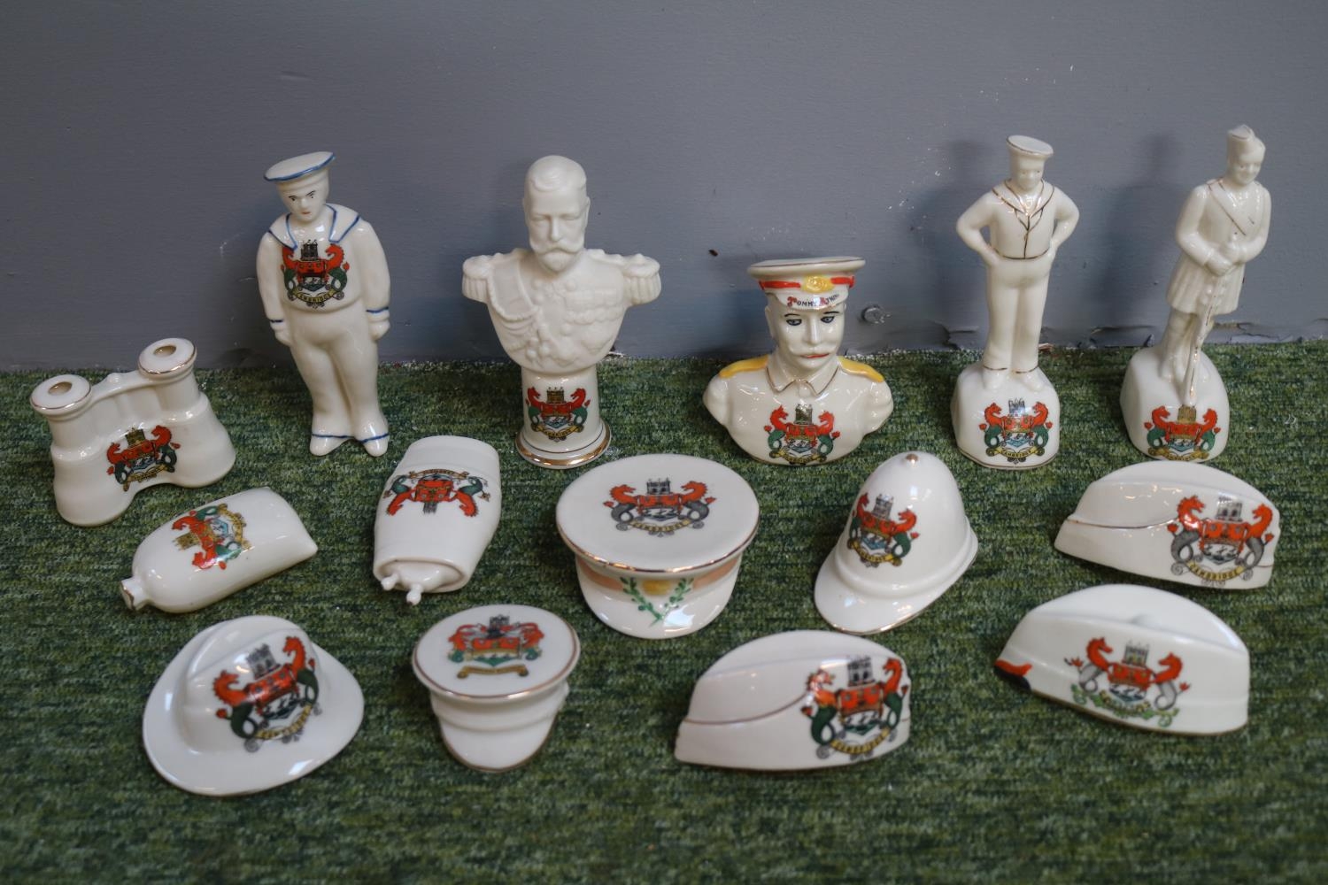 Collection of Cambridge Military Crested China to include Tommy Atkins by Iceni, George V by Swan - Image 2 of 7