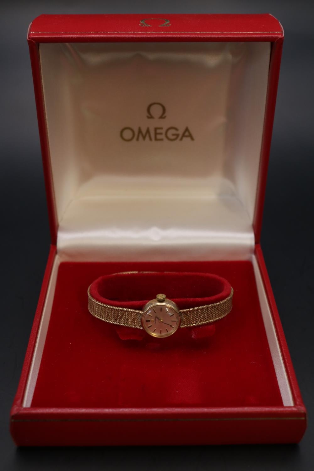 Omega Ladies 9ct Gold Cocktail wristwatch with baton dial, boxed with Guarantee booklet. 16.6g total - Image 3 of 5