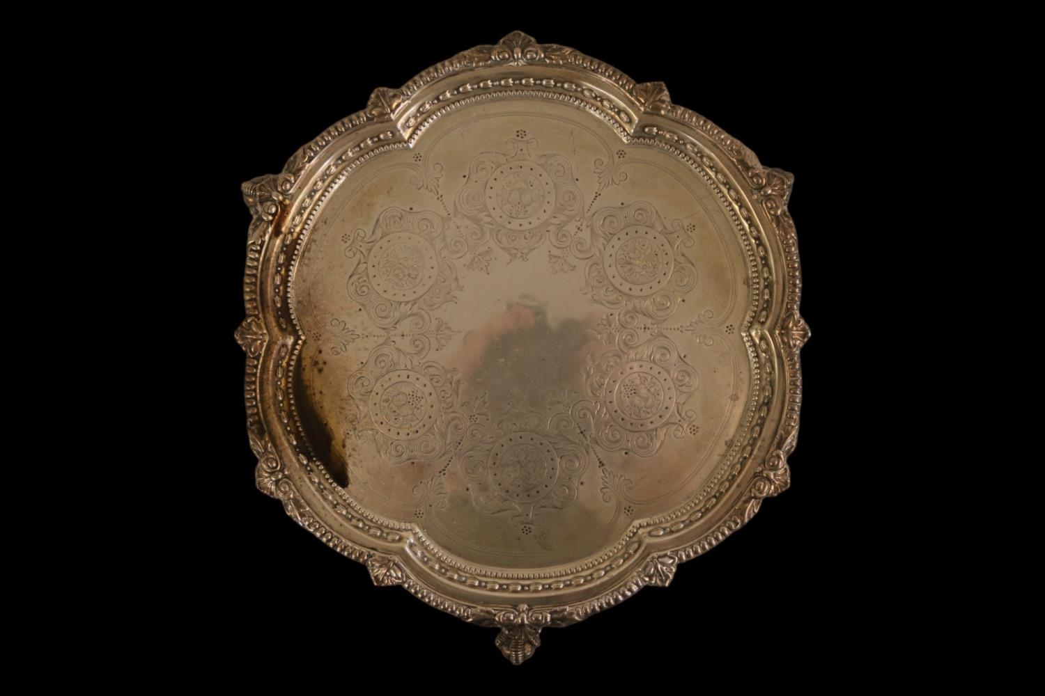 Edwardian Silver Salver on ball on claw feet with engraved central roundels. London 1903 670g