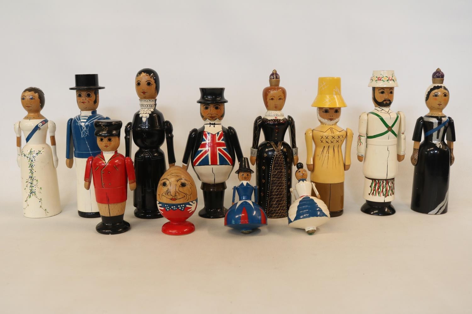 Robin & Nell Dale Regional and Nativity collection wooden toys to include Humpty Dumpty, Queen - Image 2 of 5