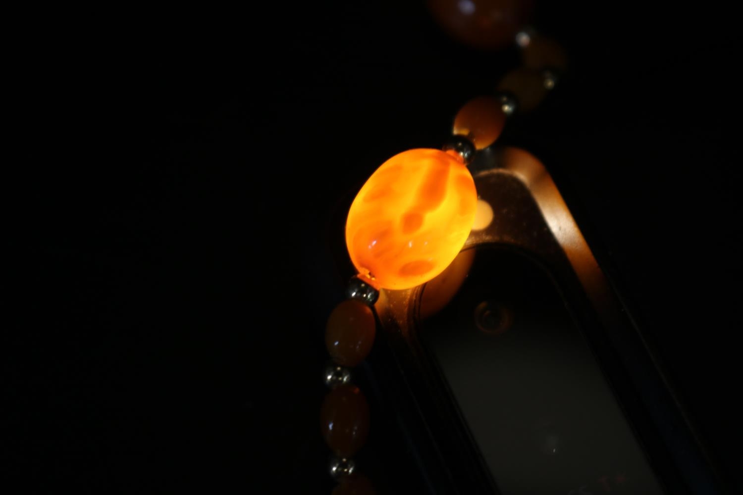 Ladies Amber and 9ct gold beaded necklace. 48 Oval Amber beads 3mm to 8mm with 9ct gold beads - Image 5 of 5