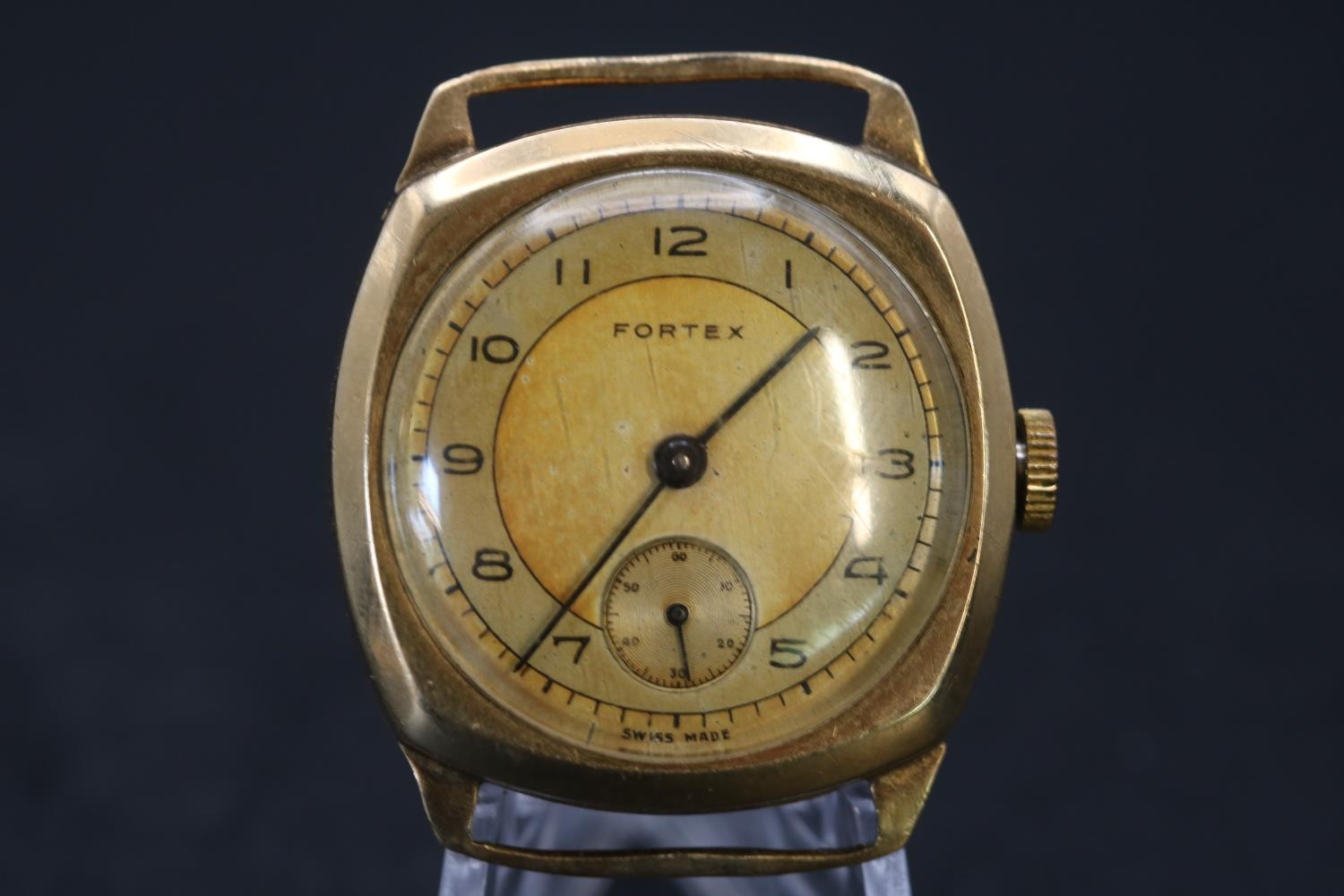 Fortex Gentlemen's 9ct Gold Cushion shaped wristwatch 15 Jewel with numeral dial. Engraved 26mm in - Image 2 of 4