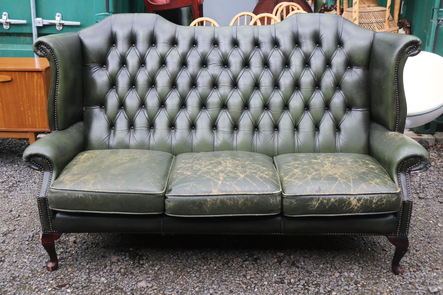 Green Leather Button back Chesterfield on cabriole legs 187cm in Length - Image 2 of 3