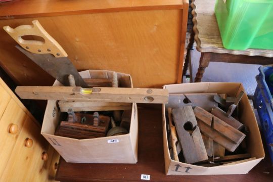 2 boxes of assorted Woodworkers hand tools