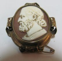 A Victorian cameo brooch