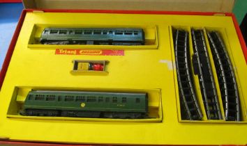 A Triang RS7 boxed set (two carriages, oil and track)