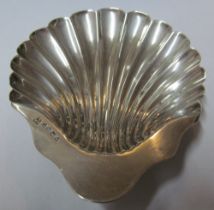 A Victorian silver butter shell 1.9oz