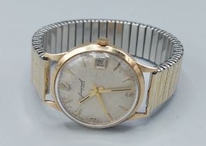 A 9ct gold cased gentlemans wristwatch by Accurist