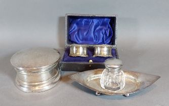 A pair of Sheffield silver napkin rings in fitted case together with a Birmingham silver inkstand