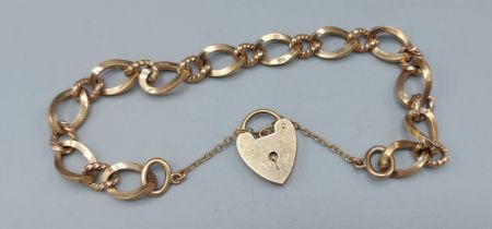 A 9ct gold linked bracelet with padlock clasp, 17gms
