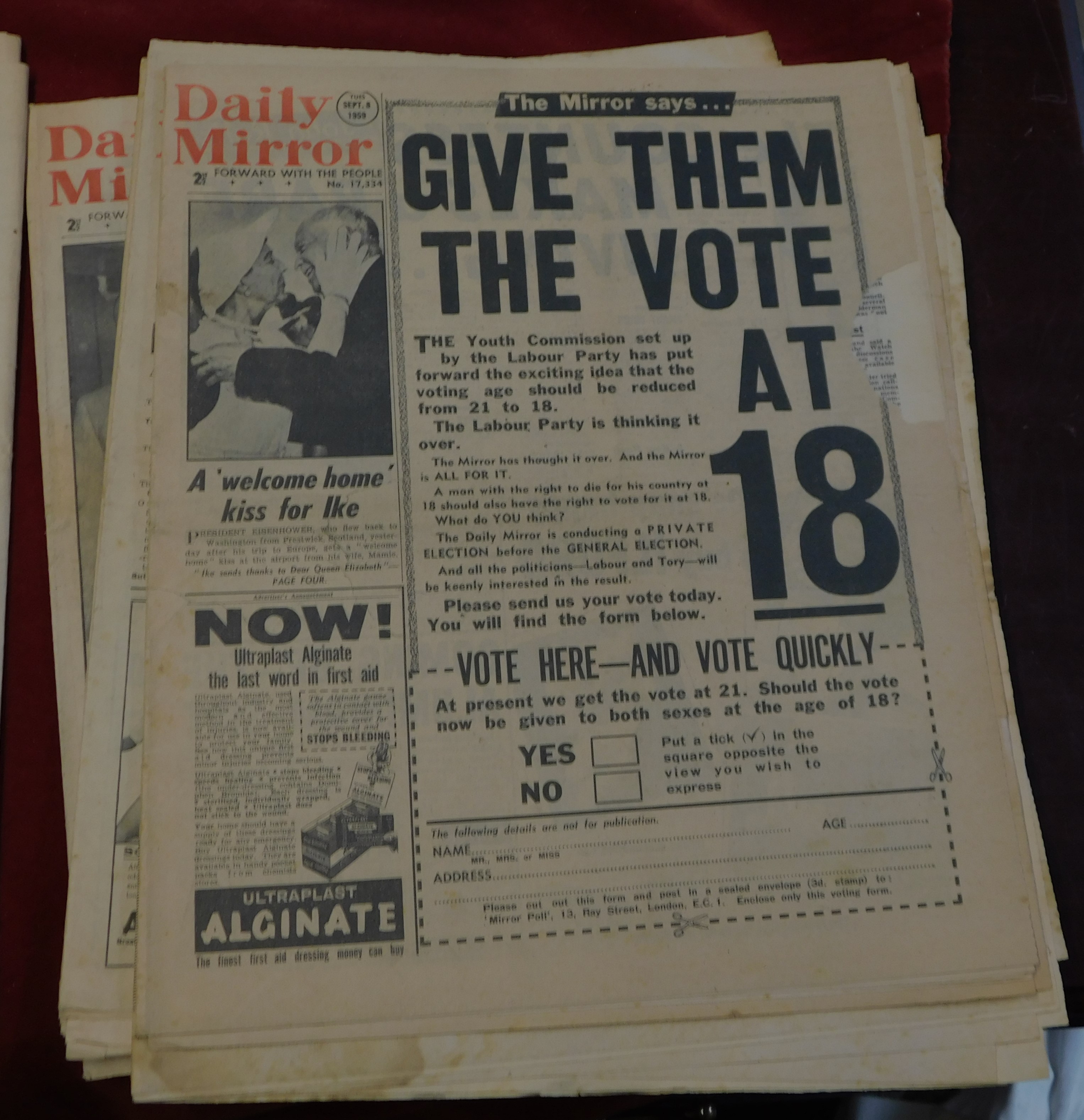 Daily Mirror Newspapers (5) 1959 - Ted Kennedy drama, dead girl, Sunday Mirror Newspaper (1) 1969 - Image 2 of 5