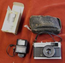 Camera - Olympus Trip 35-35mm, compact point and shoot film camera, with case and flash