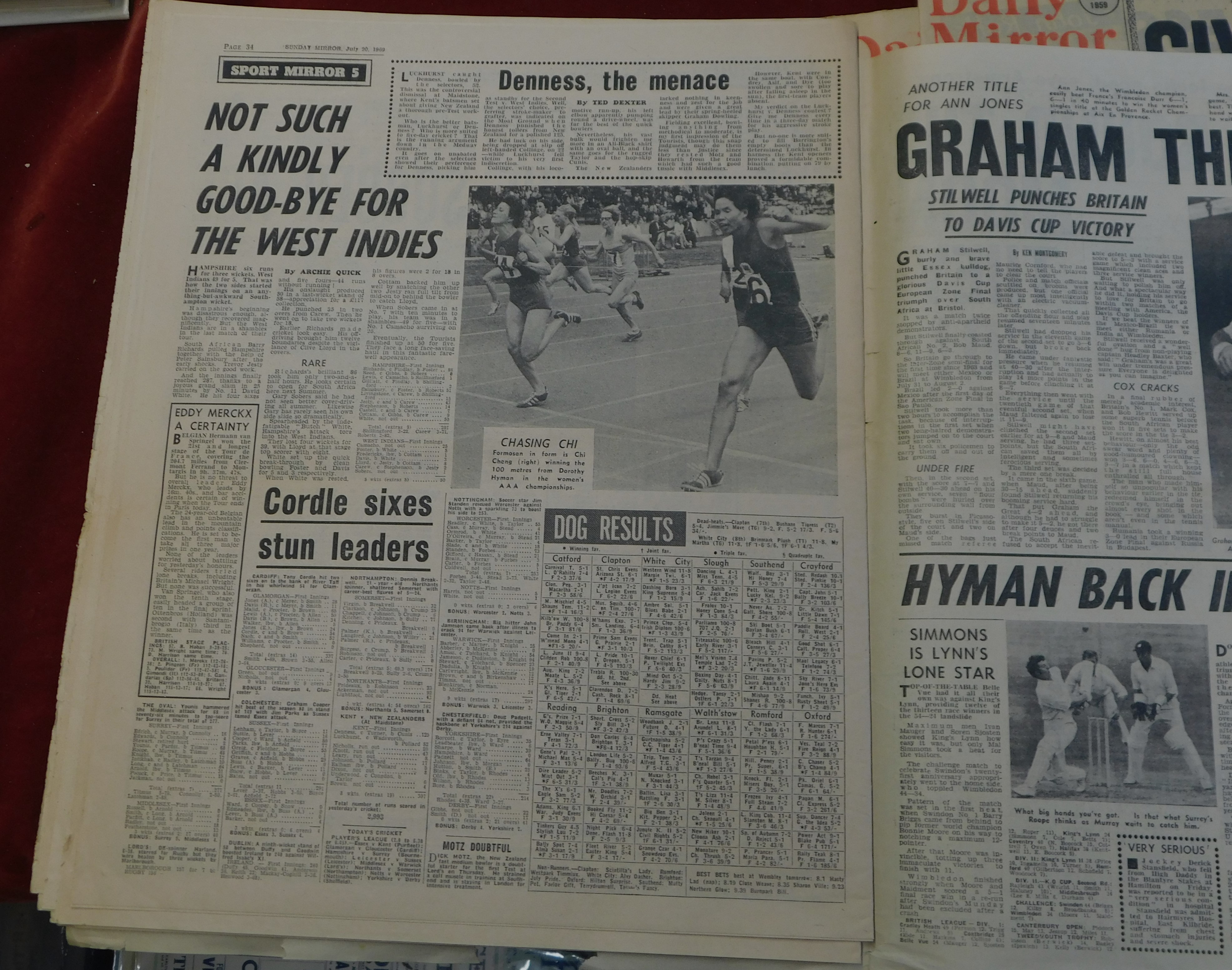 Daily Mirror Newspapers (5) 1959 - Ted Kennedy drama, dead girl, Sunday Mirror Newspaper (1) 1969 - Image 3 of 5