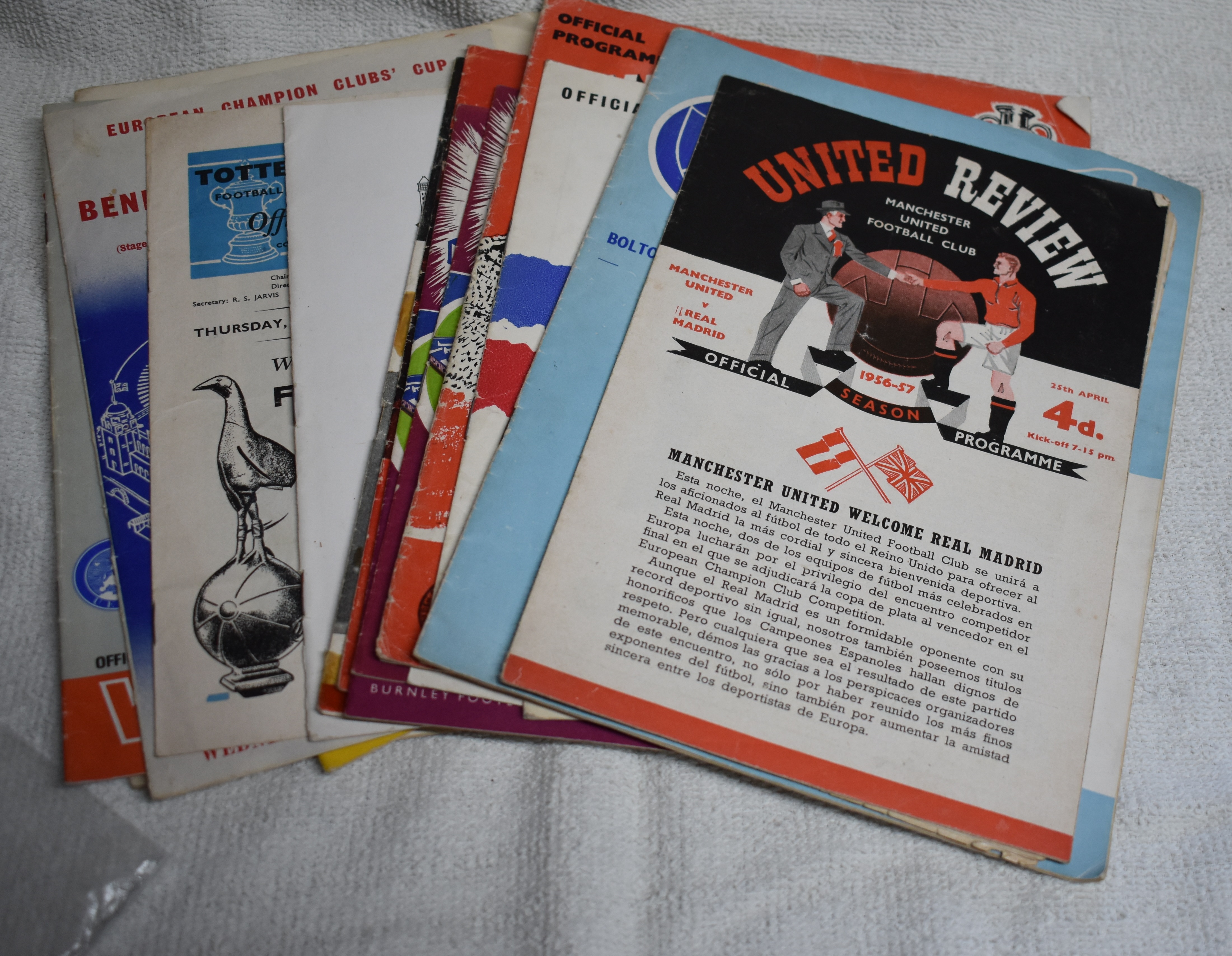 Programme miscellany. 21 programmes to include Manchester United v Real Madrid (EC) 1956/57, - Image 2 of 2