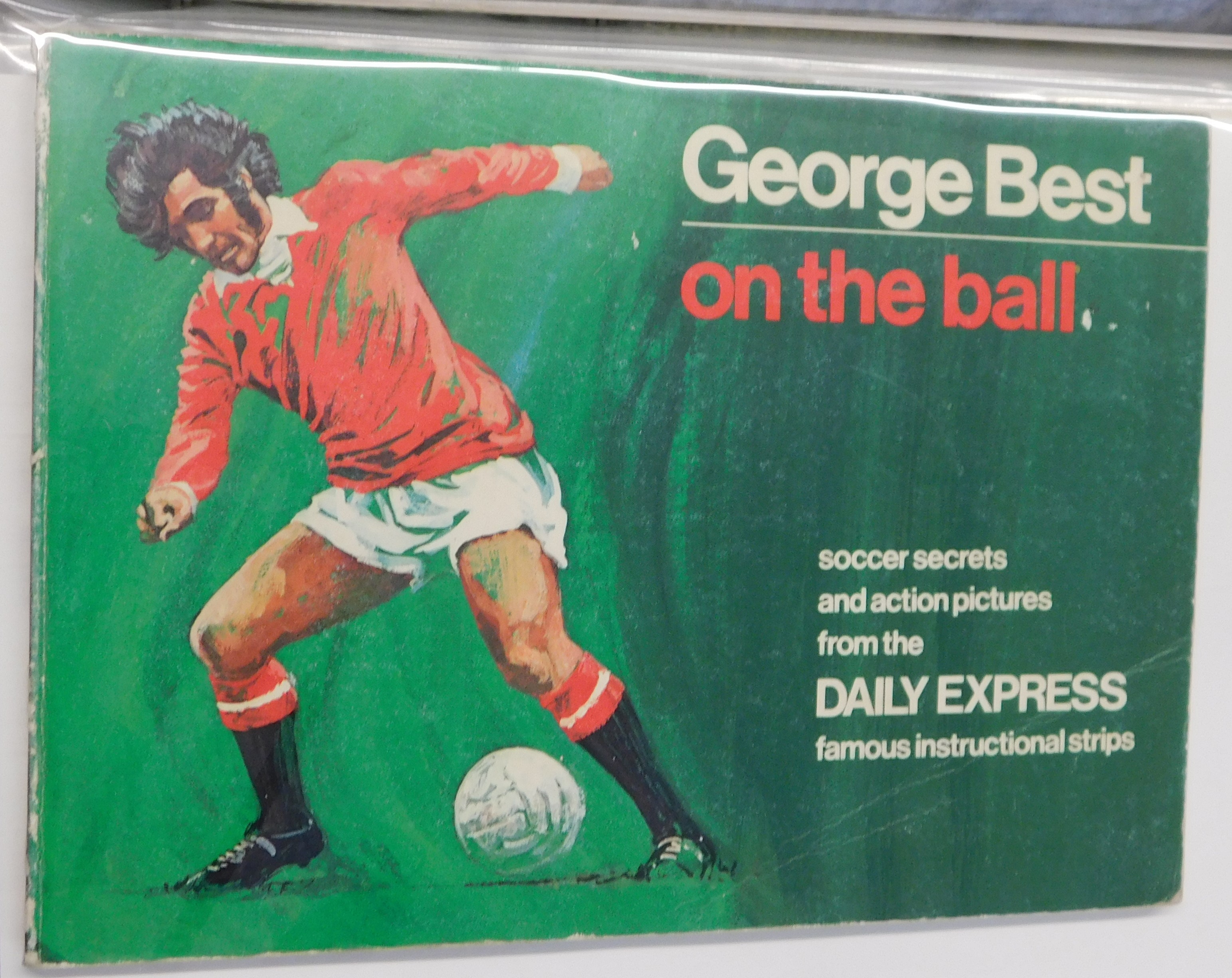 A magnificent folder of George Best items. Includes a Funeral Service brochure, Itinerary with - Image 4 of 13