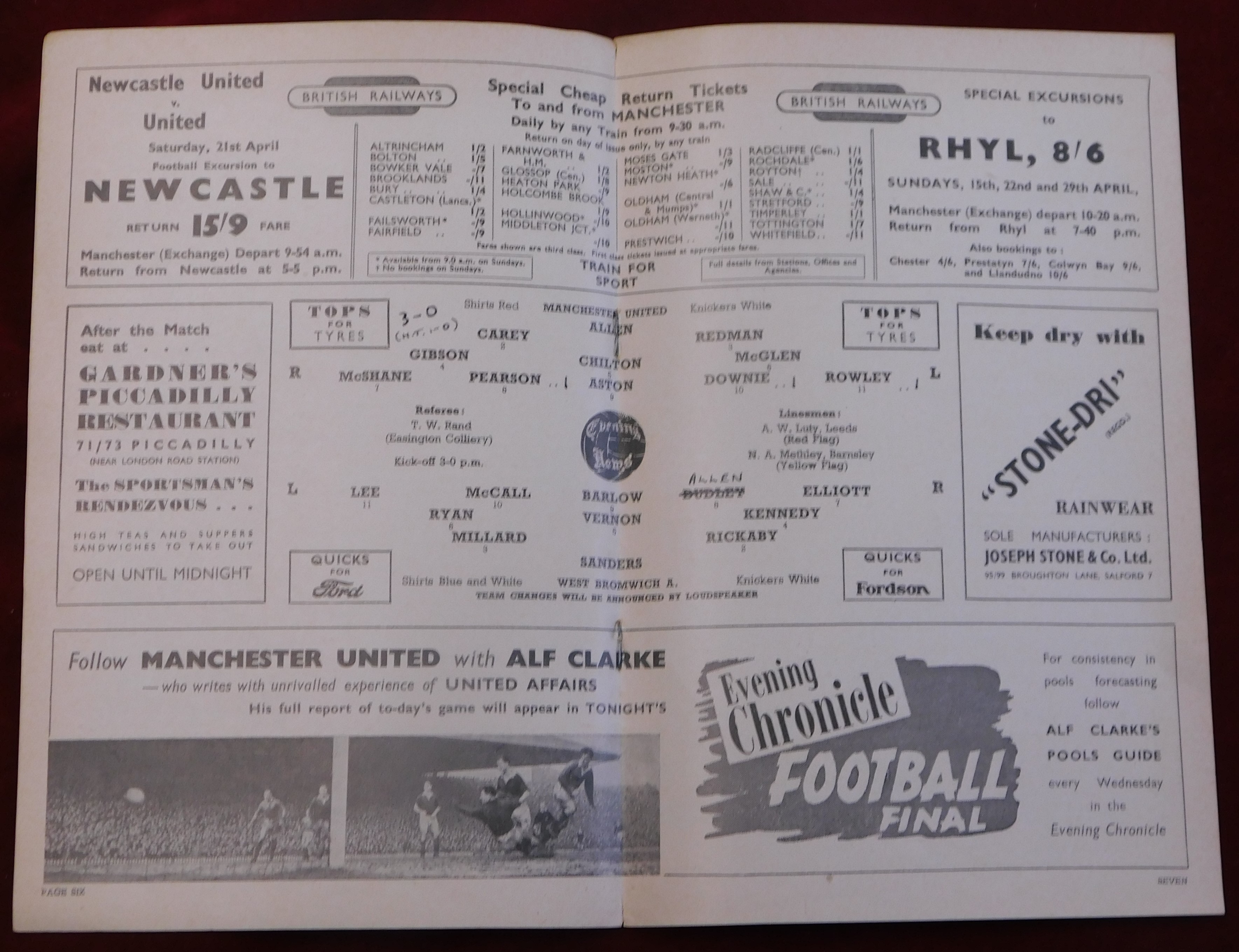 A collection of 12 Manchester United home programmes Portsmouth 1949/50 Sunderland, Newcastle - Bild 4 aus 5