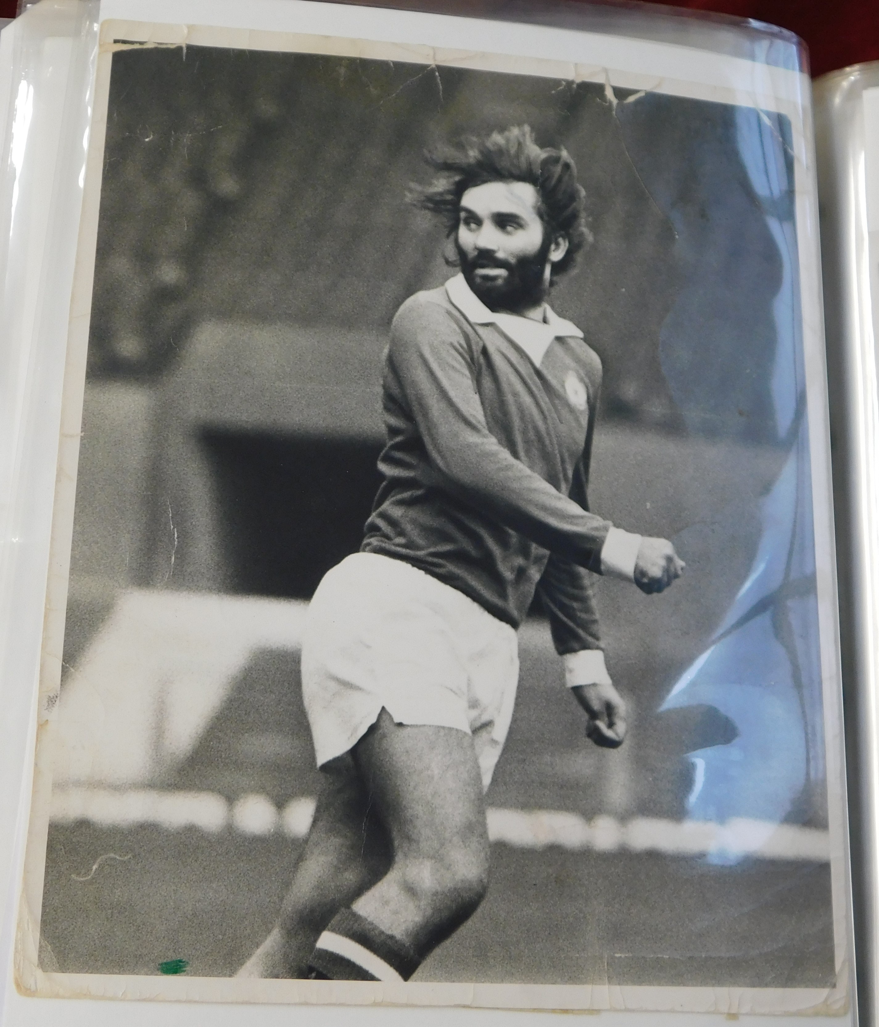 A magnificent folder of George Best items. Includes a Funeral Service brochure, Itinerary with - Image 12 of 13