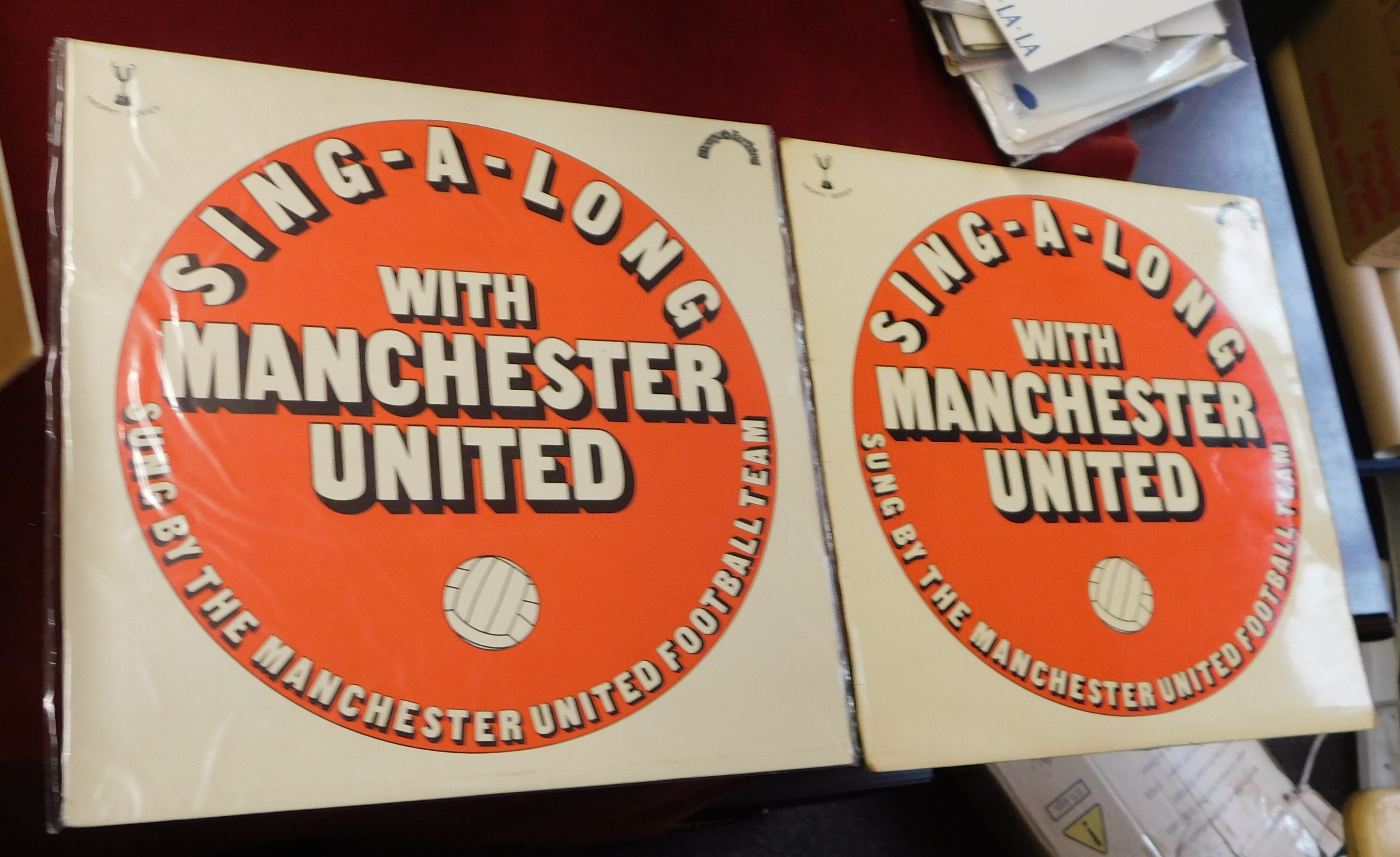 A collection of 20 Records all relating to Manchester United some from the 1960s a few later. - Image 3 of 5