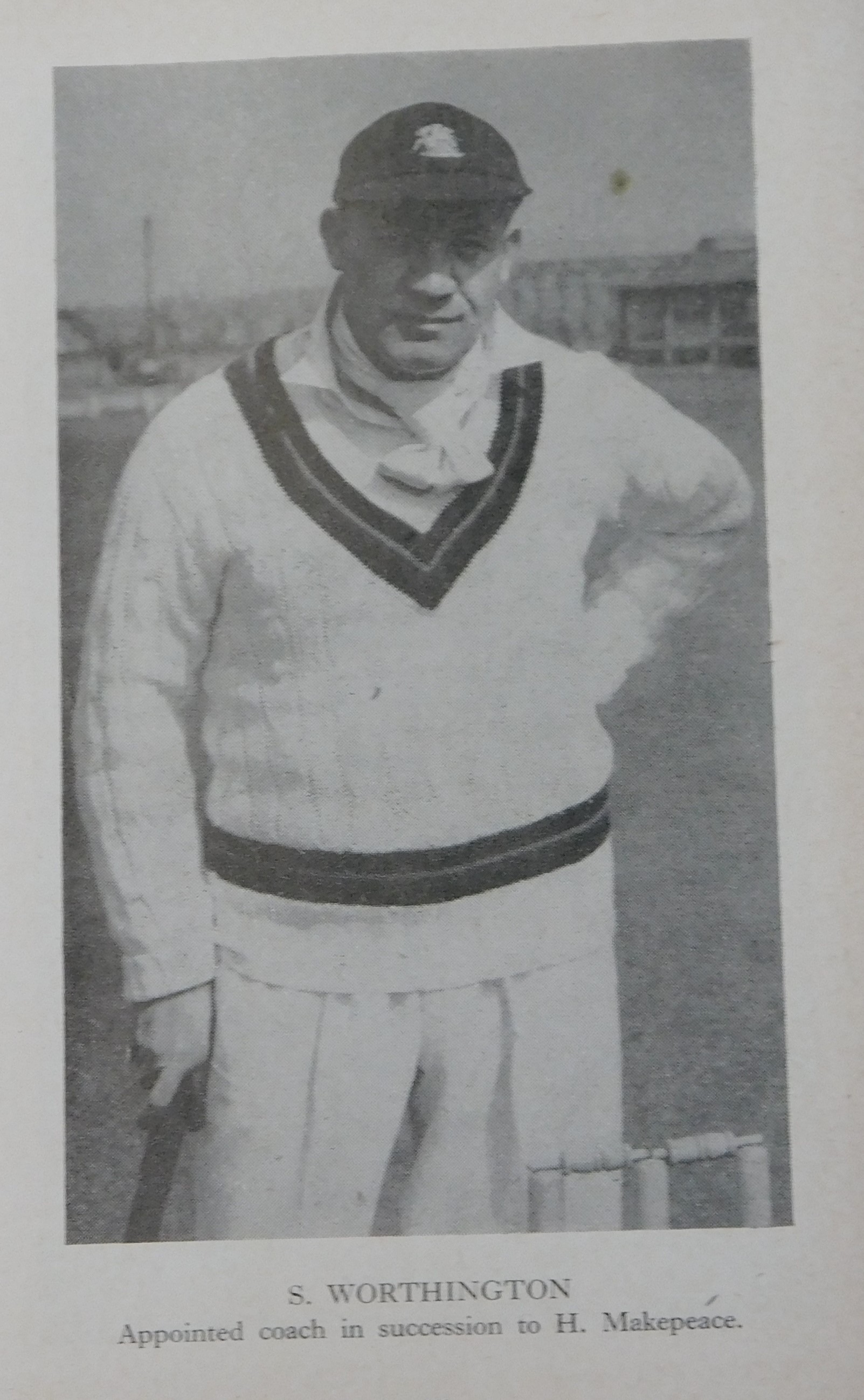 Cricket Lancashire County and Manchester Cricket Club Year Books - 1951 to 1974 (less 1956, 1961, - Image 3 of 4