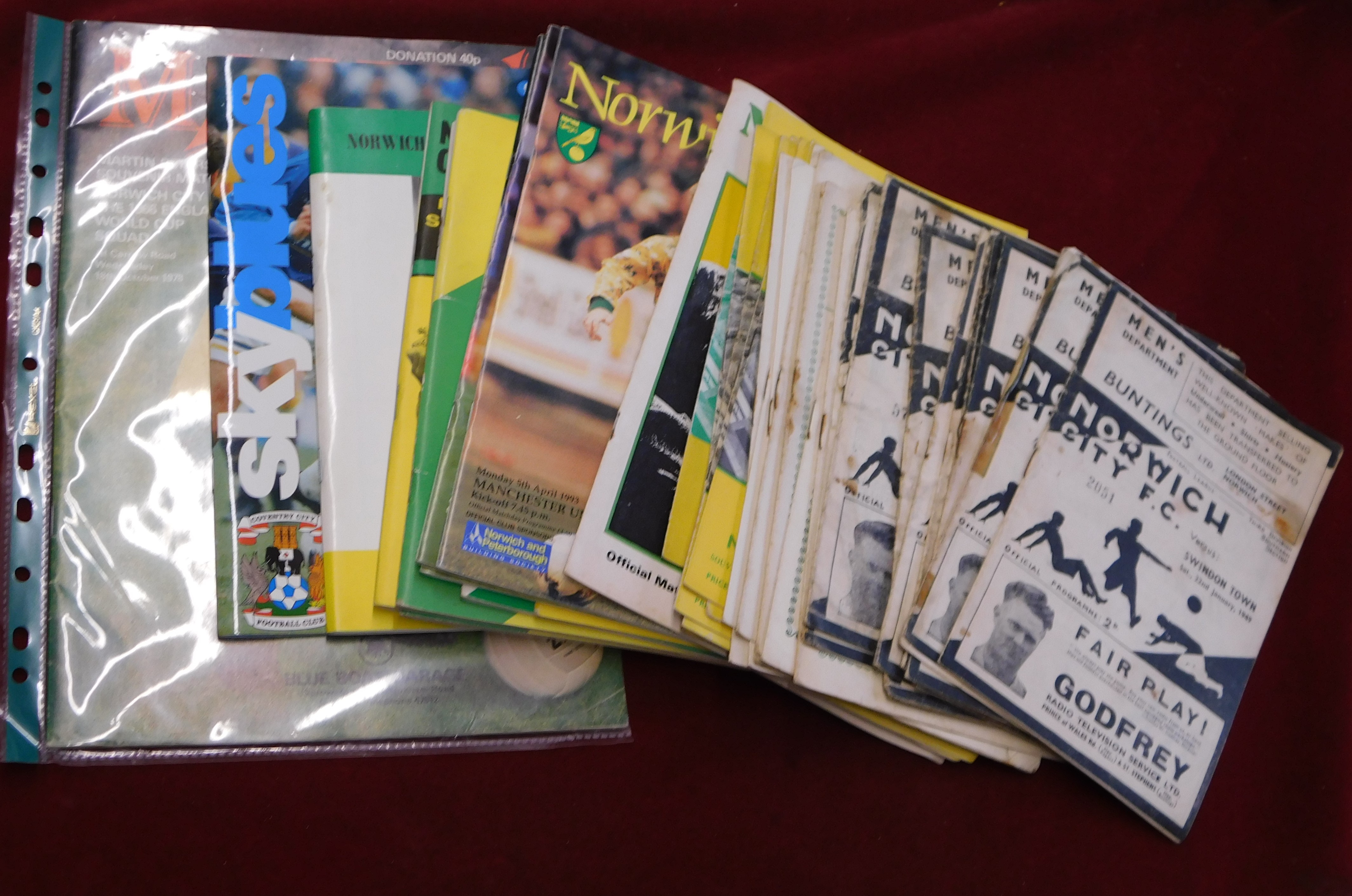 A collection of 33 Norwich City home programmes 1948/49-1998/99 the vast majority being in the 1940s