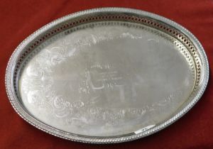 A Silver plated salver presented to David O'Leary who completed 20 years service for Arsenal at