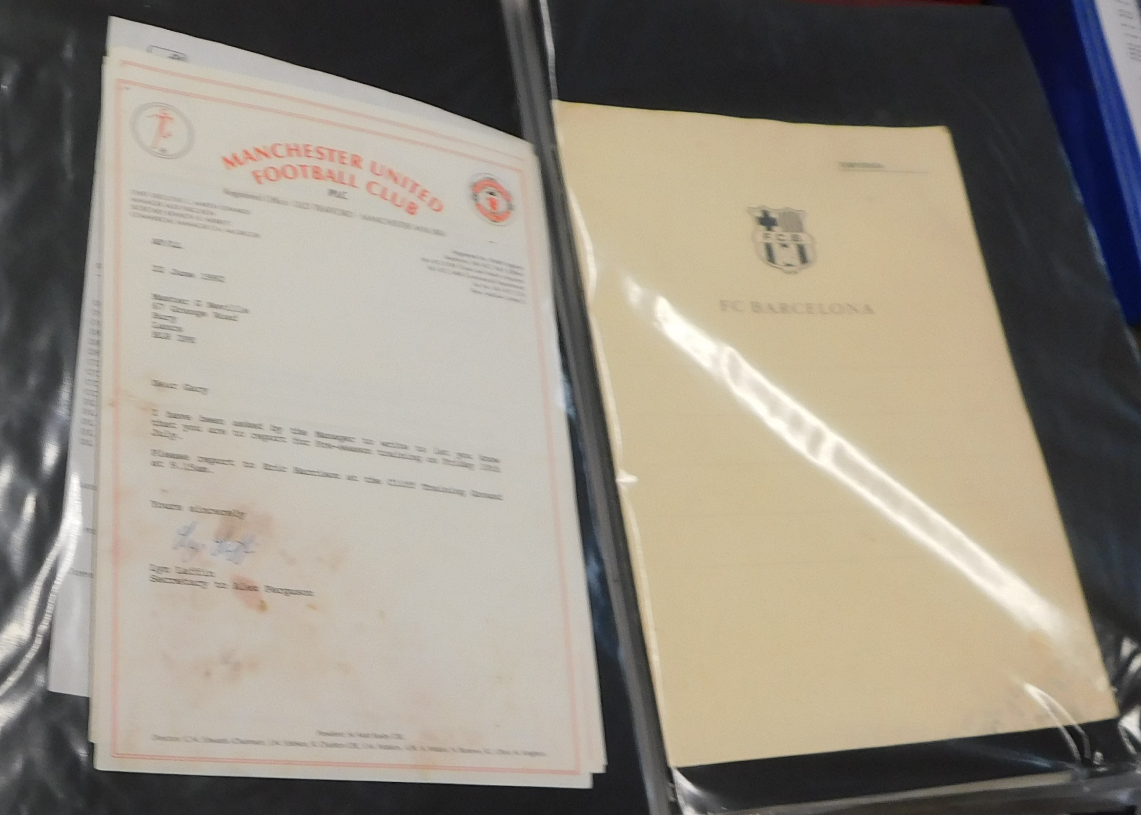 A large folder of items relating to the Manchester United Neville brothers Gary and Philip. There - Image 5 of 7